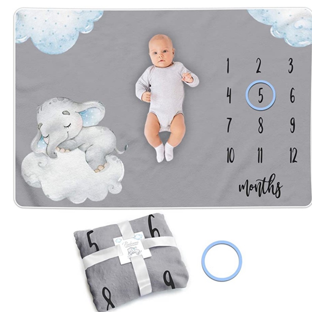Baby milestone blanket